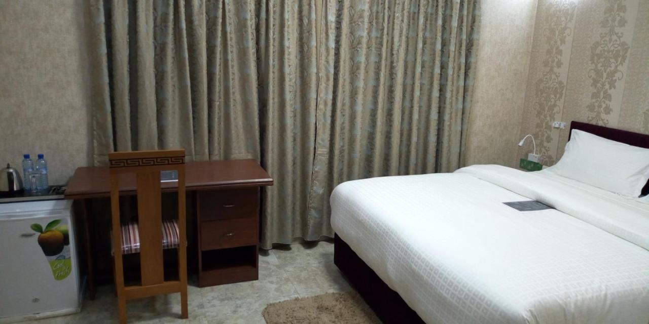 Noahgarden Hotel Cotonou Exterior foto