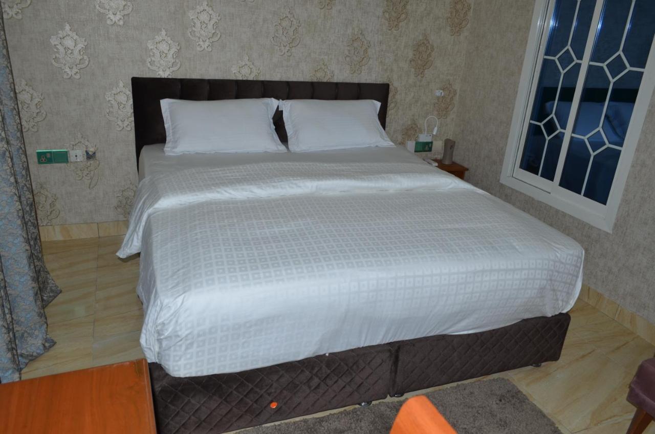 Noahgarden Hotel Cotonou Exterior foto